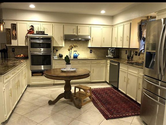 4th image of 2201 Eastwood Dr
