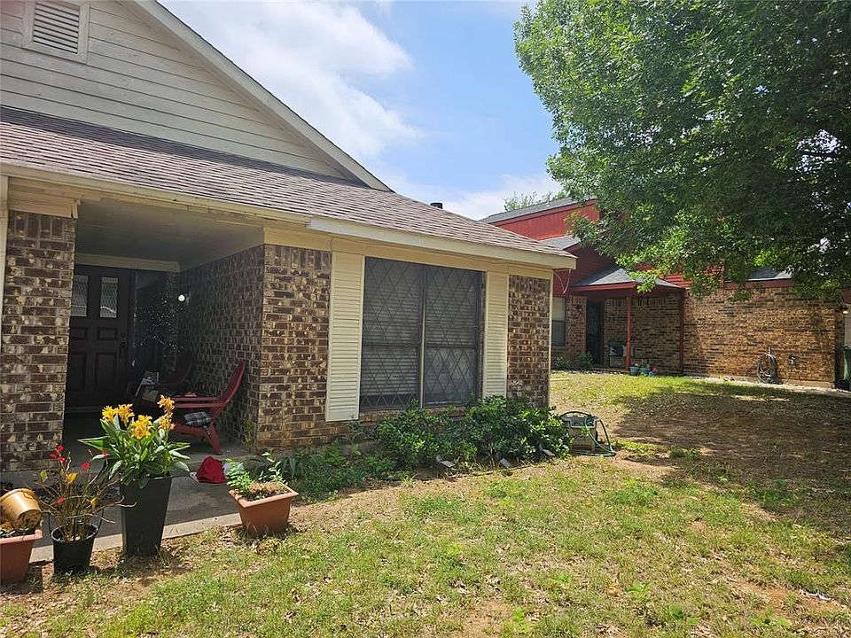 2nd image of 1705 Stoneway Dr