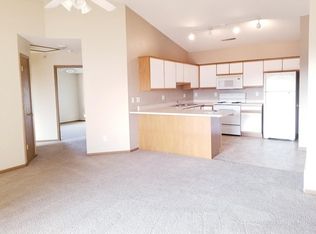 560 Penn Ct UNIT 9, North Liberty, IA 52317