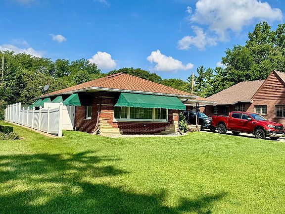 3rd image of 8246 Northcote Ave
