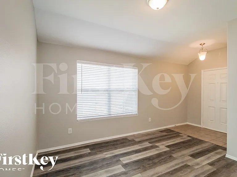 1450 Waldrop Dr — Photo 6