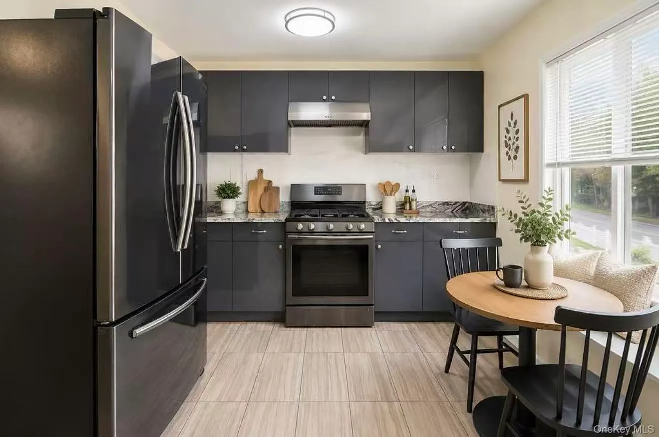 4 bed, 1500 sqft, $5,000 — Photo 1