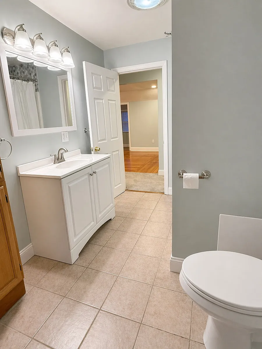 Building Photo - 65-69 Phenix Ave #3