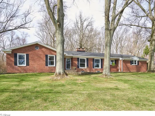 4567 Larkspur Ln, Akron, OH 44333