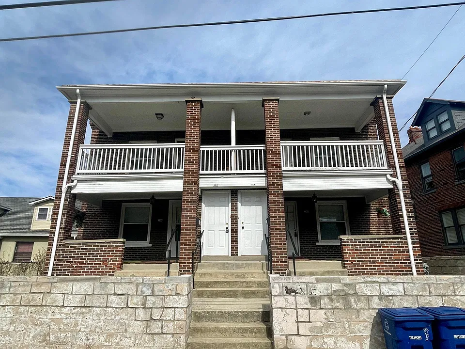 104 E 4th Ave #104