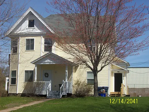652 Wisconsin St #4 Photo 1