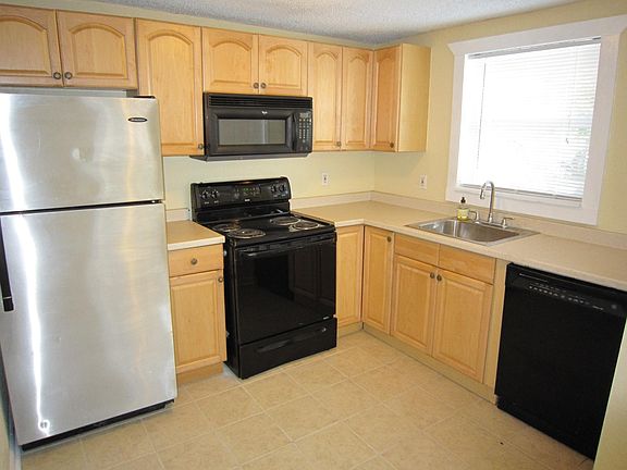 3rd image of 1120 15th Ave S