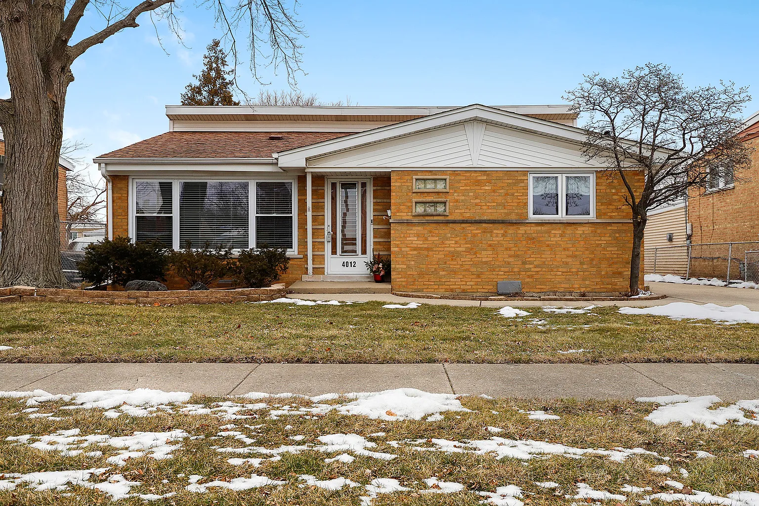 4012 W 106th Pl photo 1