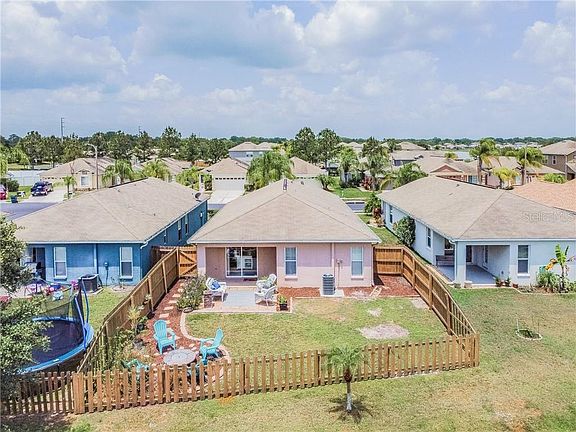 3rd image of 6808 Aramon Ct