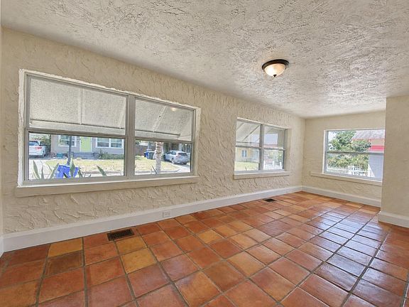 3rd image of 748-758 Winfree Ave #748