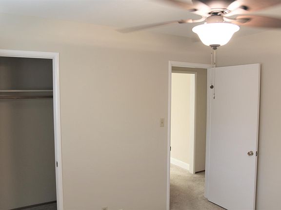 4th image of 168 Carlton Ave APT 2