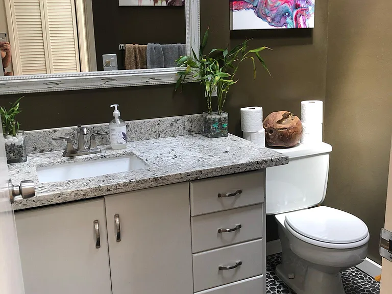 Upstairs hall bath