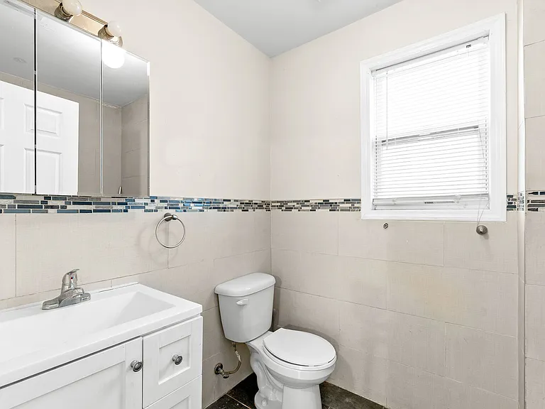 280 S 20th St #2 — Photo 10