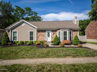 4110 Chenwood Ln, Jeffersontown, KY