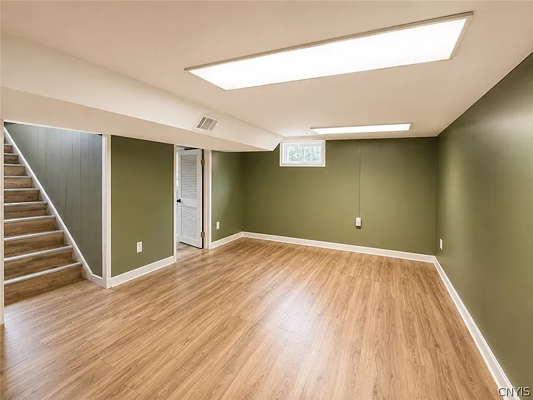 203 Newcastle Rd — Photo 12