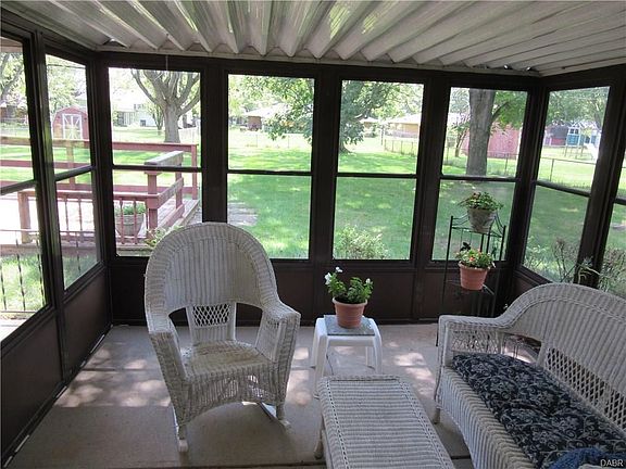 4th image of 2130 Southlea Dr