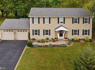26 Fenton Ln, Chesterfield, NJ 08515