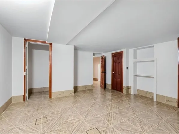 2948 Brighton 1st Street image 6 of 8