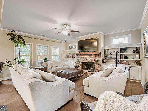 4th image of 486 Riverwalk Manor Dr