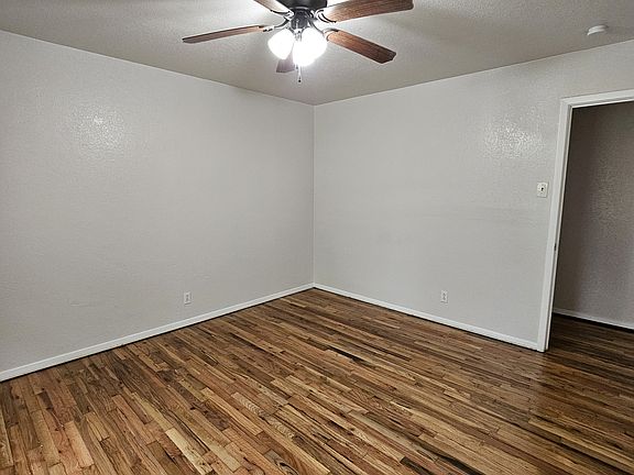 3rd image of 4116 Canyon Trl