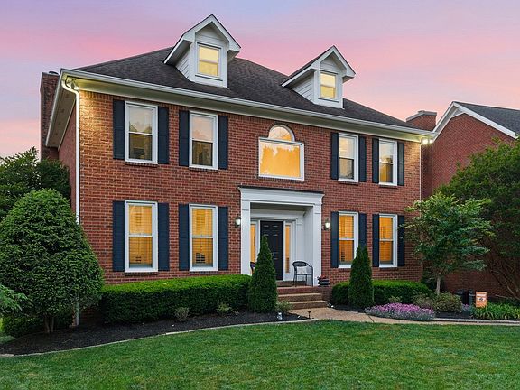 3rd image of 471 Forrest Park Cir