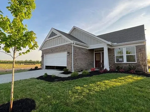 8225 Button Bush Pl, West Chester, OH 45069