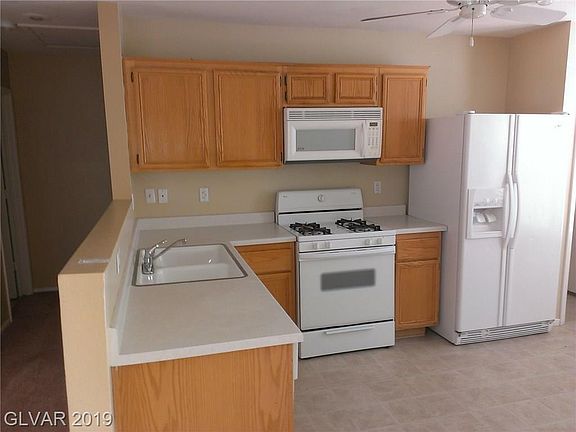 4th image of 844 Angelus Oaks Dr