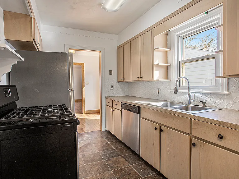 231 Woodside Dr NE — Photo 11
