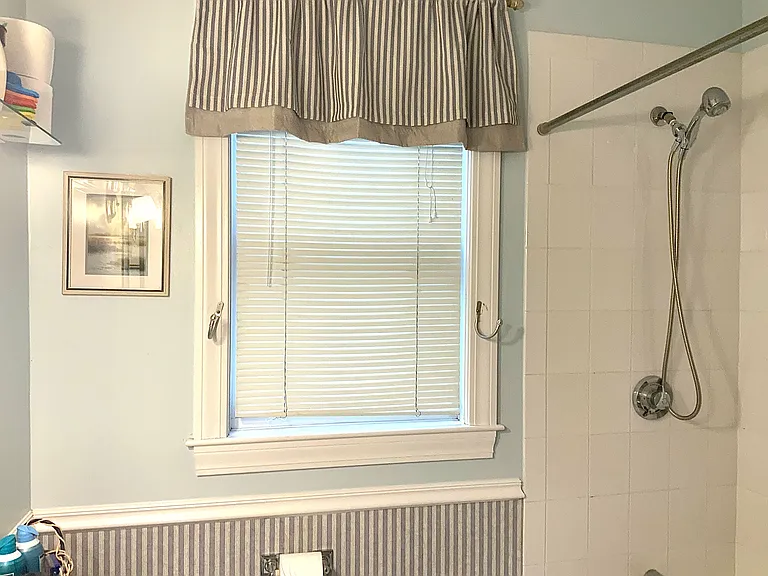 39 Everett St #1 — Photo 12