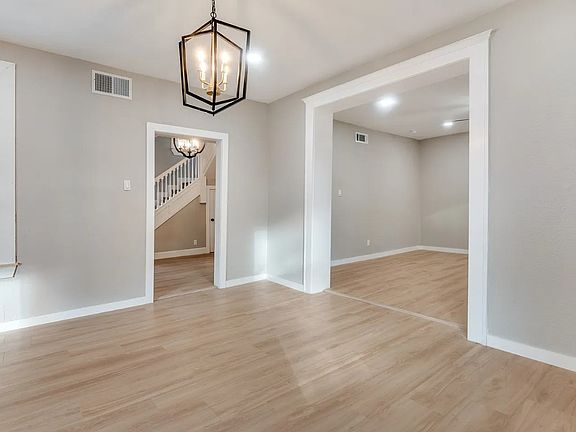 4th image of 814 W Richmond Ave