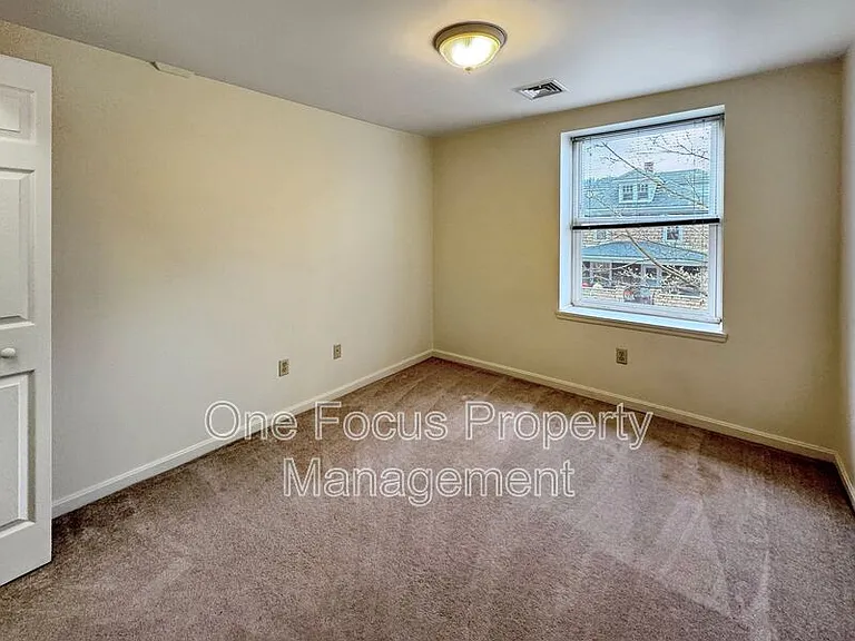 326 E Church St #3 — Photo 7