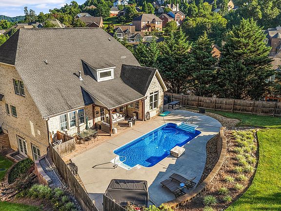 2nd image of 8206 Meadow Falls Ln