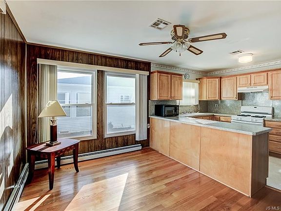 5th image of 984 Jamaica Blvd