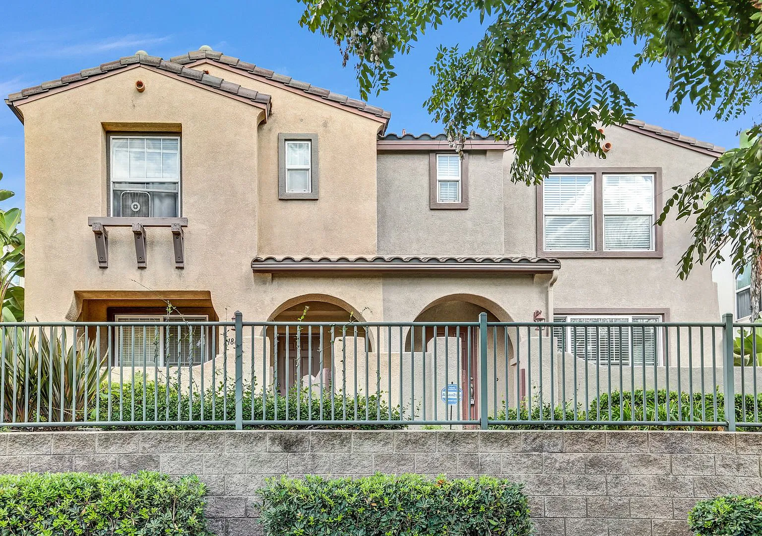 Beautiful 3 bedroom Otay Ranch Townhome + Large Attached 2 Car Garage — Photo 3