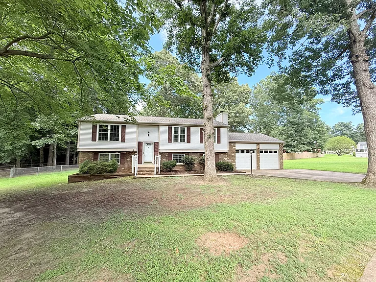 Mature trees, on a spacious cul-de-sac lot