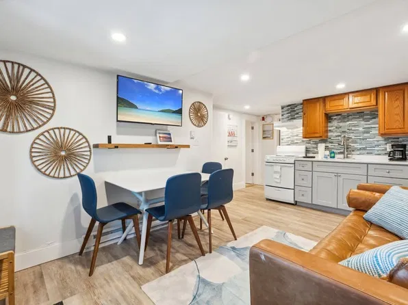 61 Ocean Blvd, Hampton, NH