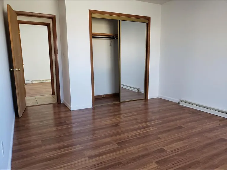 2312 W Lawrence Ave #4 — Photo 3