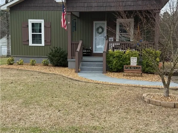 1341 Warren Cir S, Alexander City, AL 35010