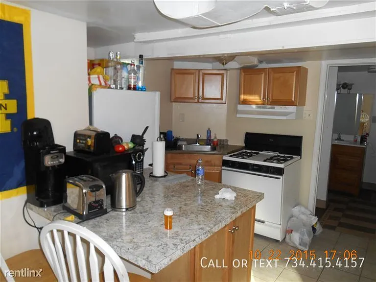 707 S Division St #1 — Photo 6