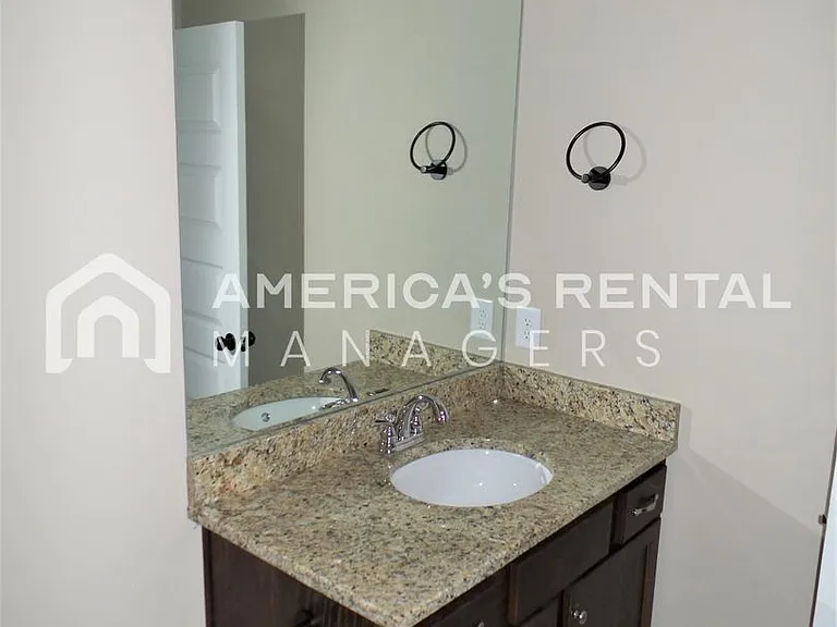6451 Cheshire Cove Dr — Photo 10