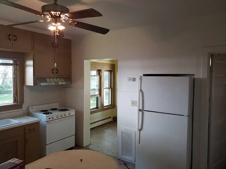 815 McIntosh St — Photo 4