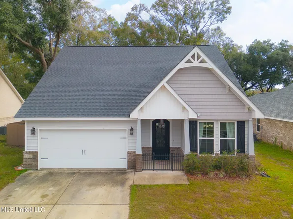 14044 Plantation Oaks Dr, Gulfport, MS 39503