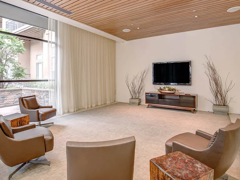 Resident Lounge