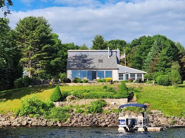 151 Hampton Point, Mayfield, NY 12117