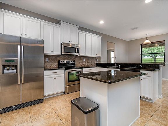 4th image of 3628 Briar Run Dr