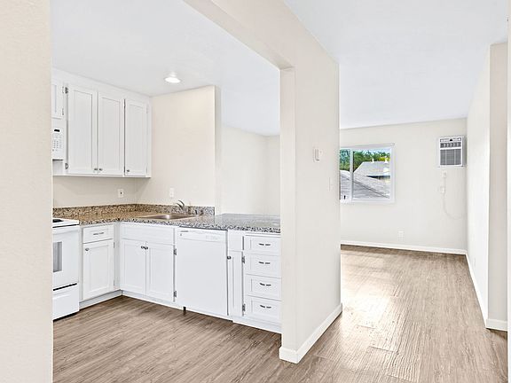 5th image of 1356 Monte Vista Ave APT 6