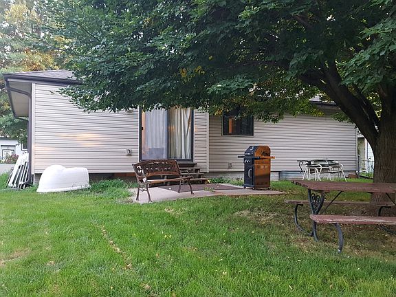 3rd image of 1632 W Washington St