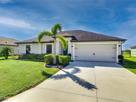 2nd image of 720 Evening Shade Ln