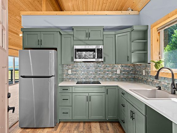 5th image of 2375 Bayocean Rd NW