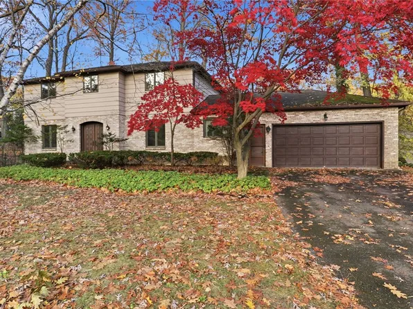 120 Oak Ln, Rochester, NY 14610